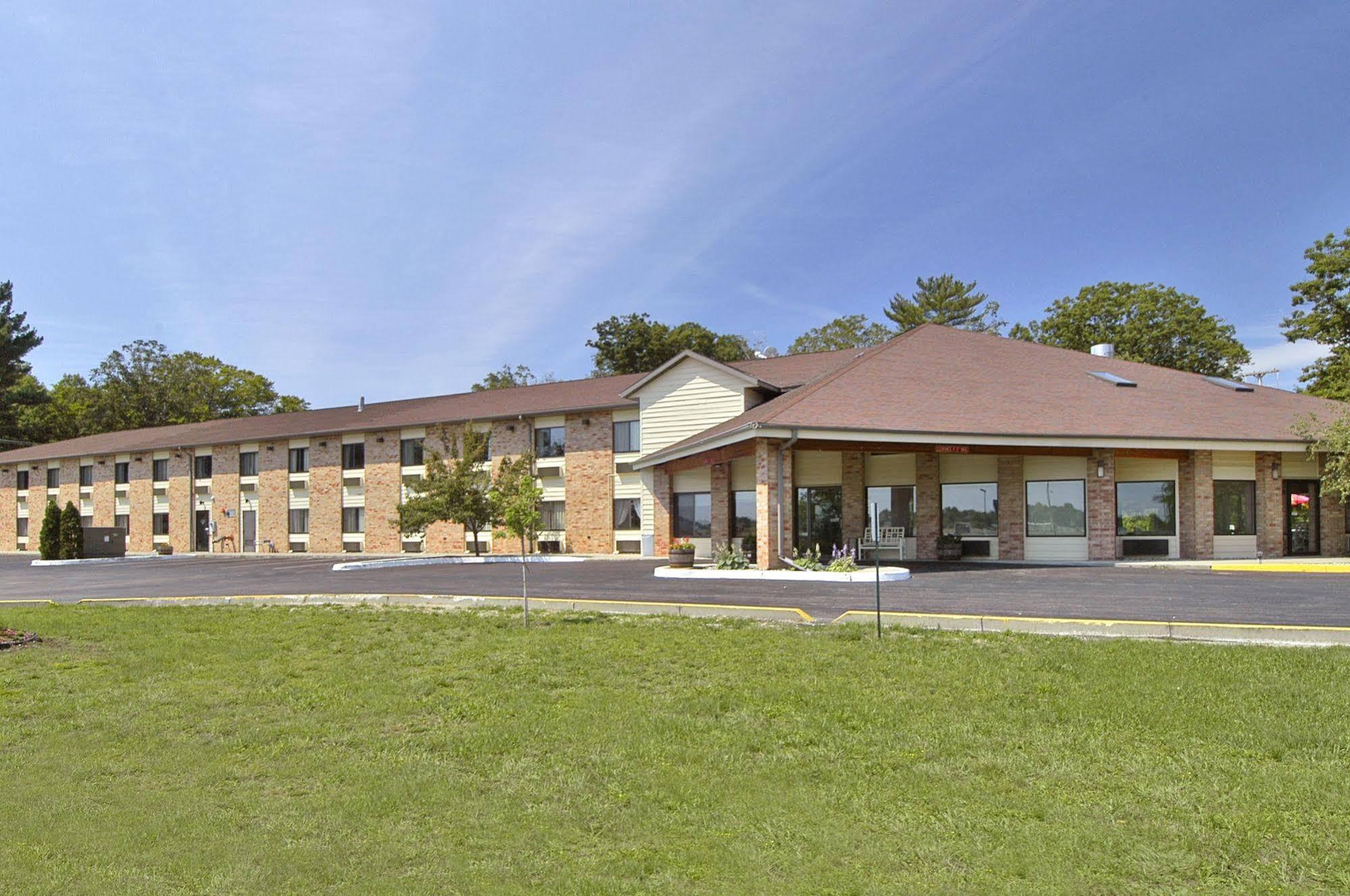 Baymont By Wyndham Muskegon Hotel Kültér fotó