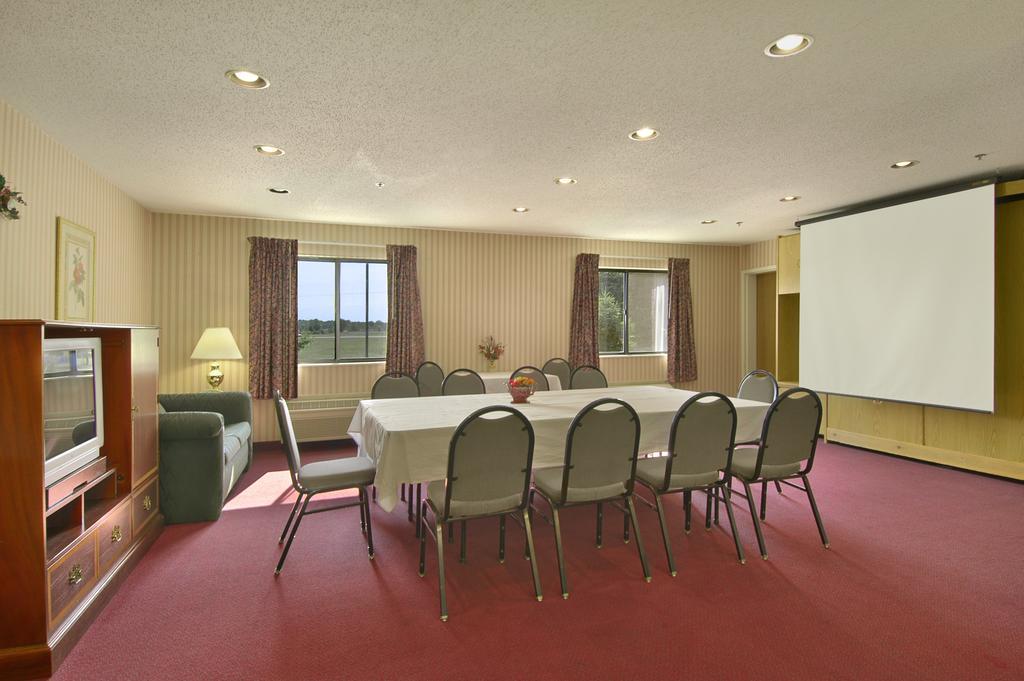 Baymont By Wyndham Muskegon Hotel Kültér fotó