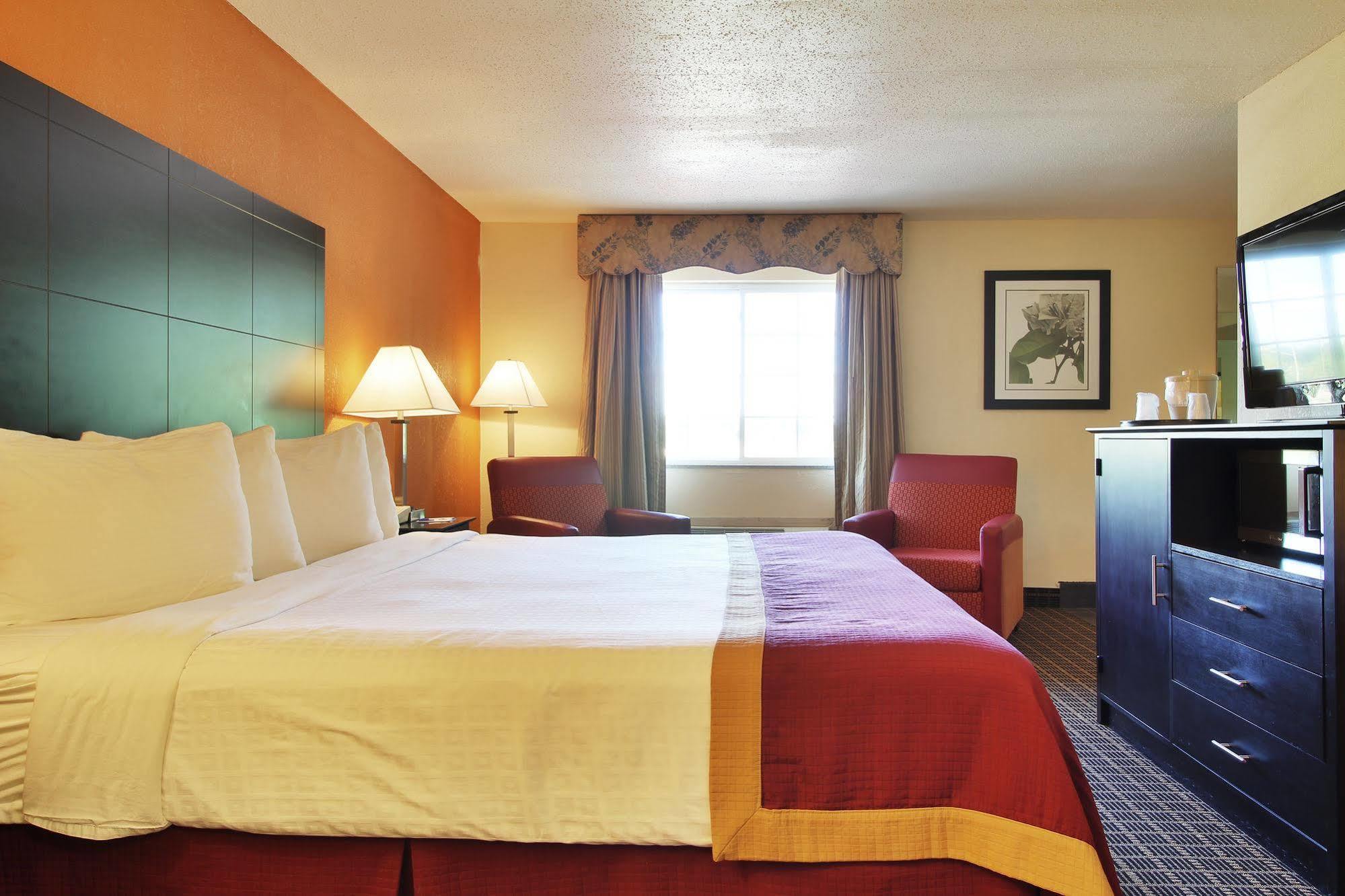 Baymont By Wyndham Muskegon Hotel Kültér fotó